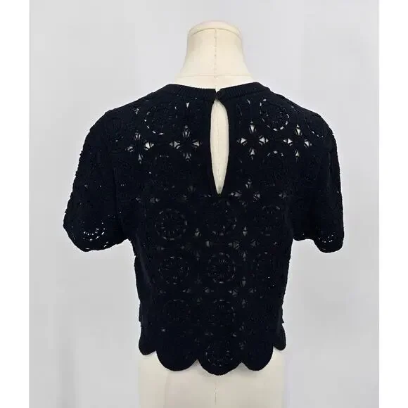 Abercrombie & Fitch Cropped Crochet Eyelet Knit Top – Black – Size Medium NWT - Picture 3 of 5